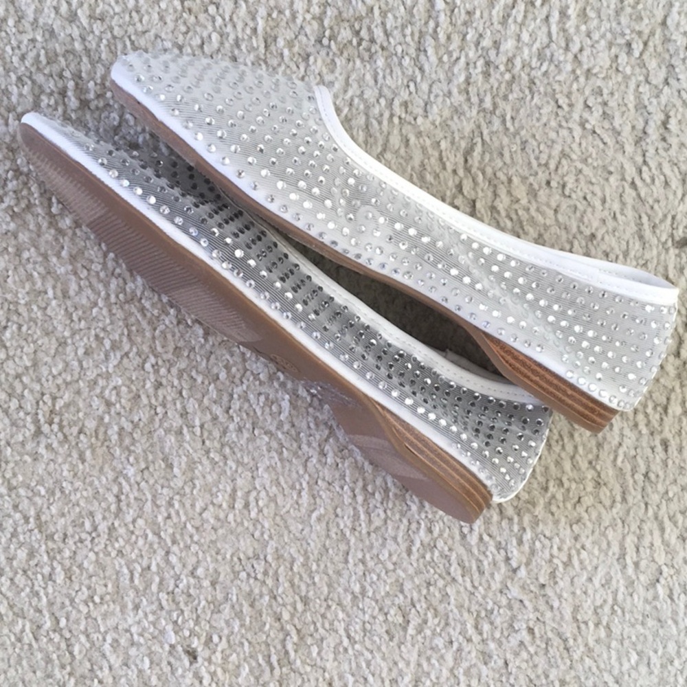 A NEW DAY/SILVER & WHITE SHEER  SEQUIN “MEL FLATS”